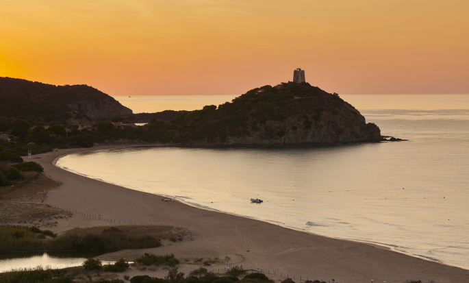 https://assets.hiltonstatic.com/hilton-asset-cache/image/upload/t_MODx%20- Thumb/t_MODx - Thumb/v1629729845/Imagery/Property%20Photography/MultiBrand/MultiHotel/Baia_di_Chia_Resort_Sardinia_Monte_Cogoni_Beach_Sunrise_Panoramic_View.jpg